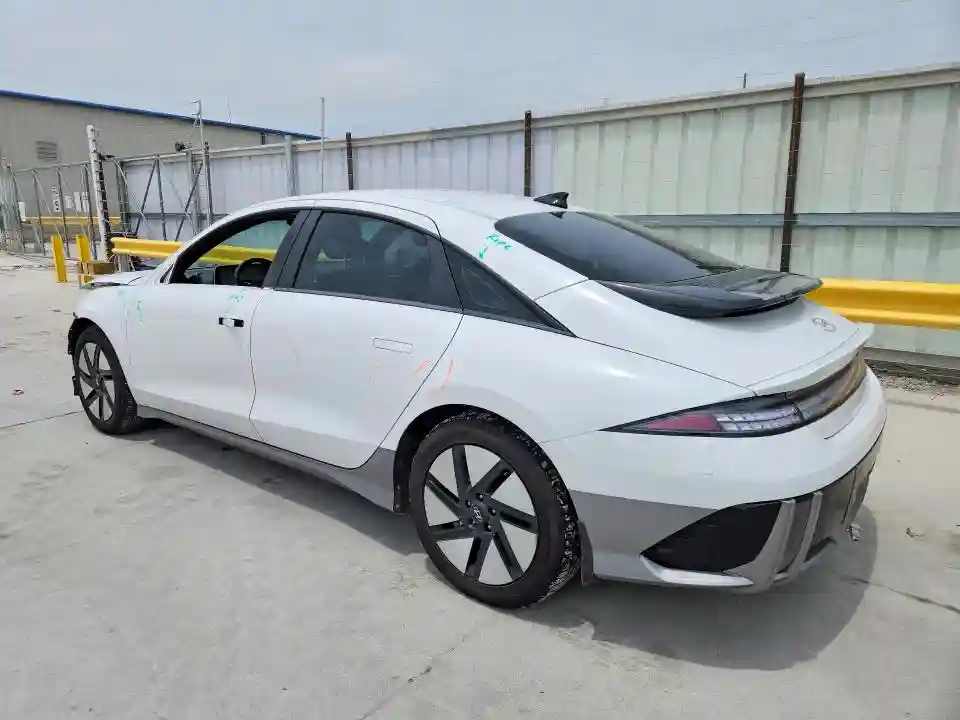 KMHM24AA7RA071922 2024 HYUNDAI IONIQ 6 SE-1