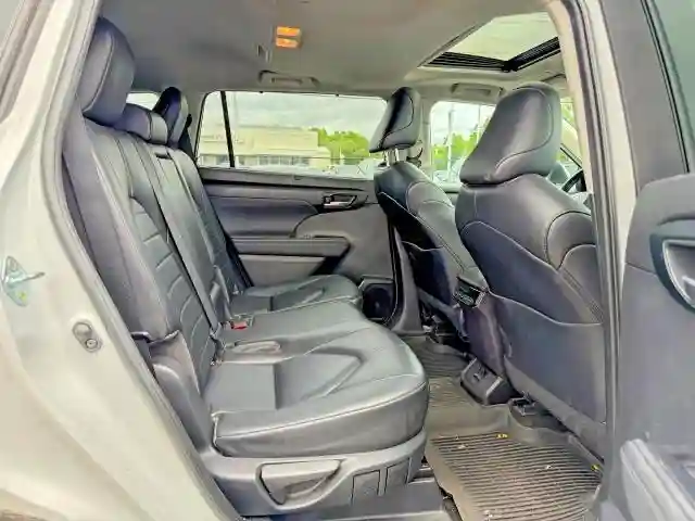 5TDKDRBH6PS515550 2023 TOYOTA HIGHLANDER-5