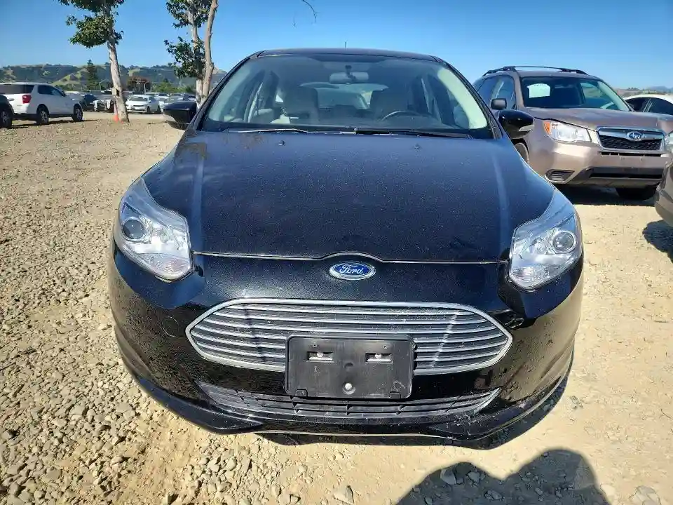 1FADP3R4XDL382553 2013 FORD FOCUS-4