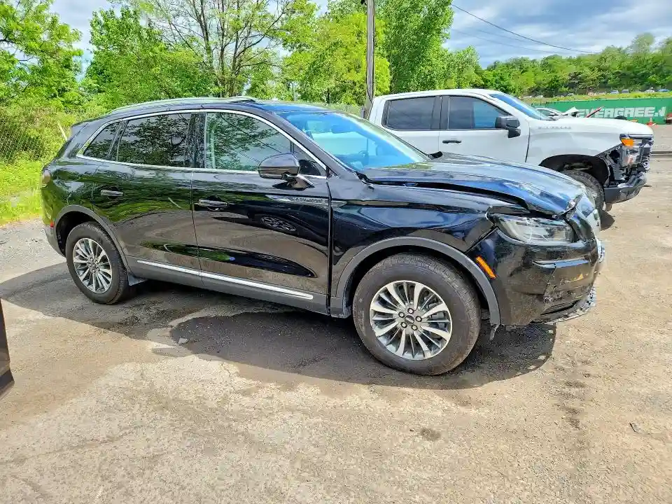 2LMPJ8J9XPBL21589 2023 LINCOLN NAUTILUS-3