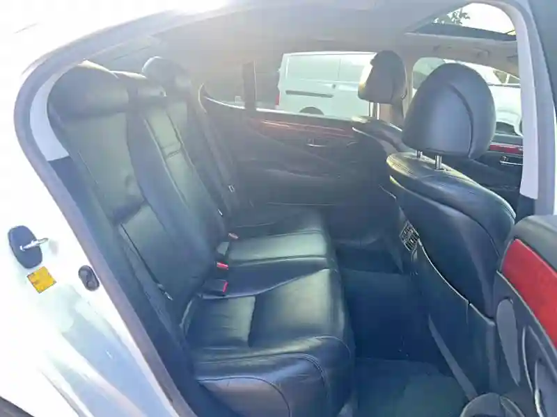 JTHBL5EF2C5108619 2012 LEXUS LS500-5