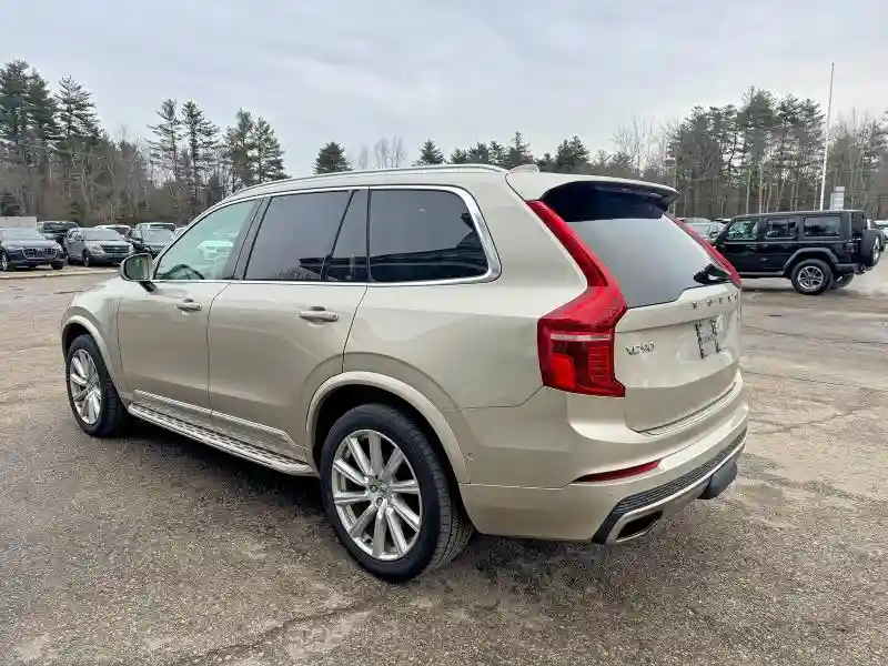 YV4BC0PL9G1048520 2016 VOLVO XC90-2