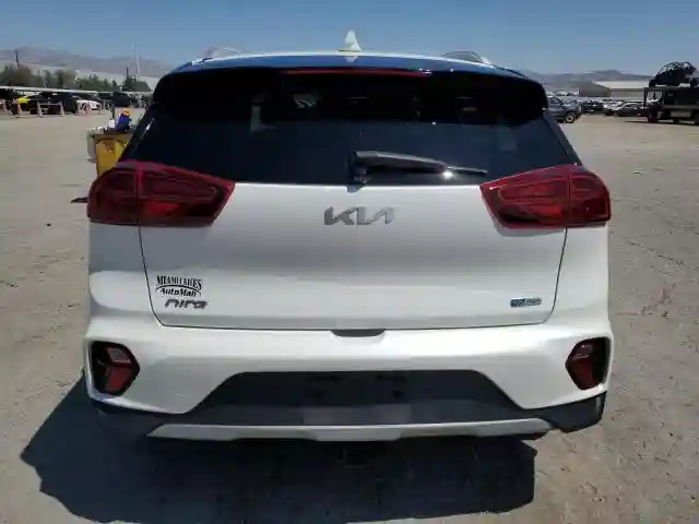 KNDCD3LD7N5540716 2022 KIA NIRO-5