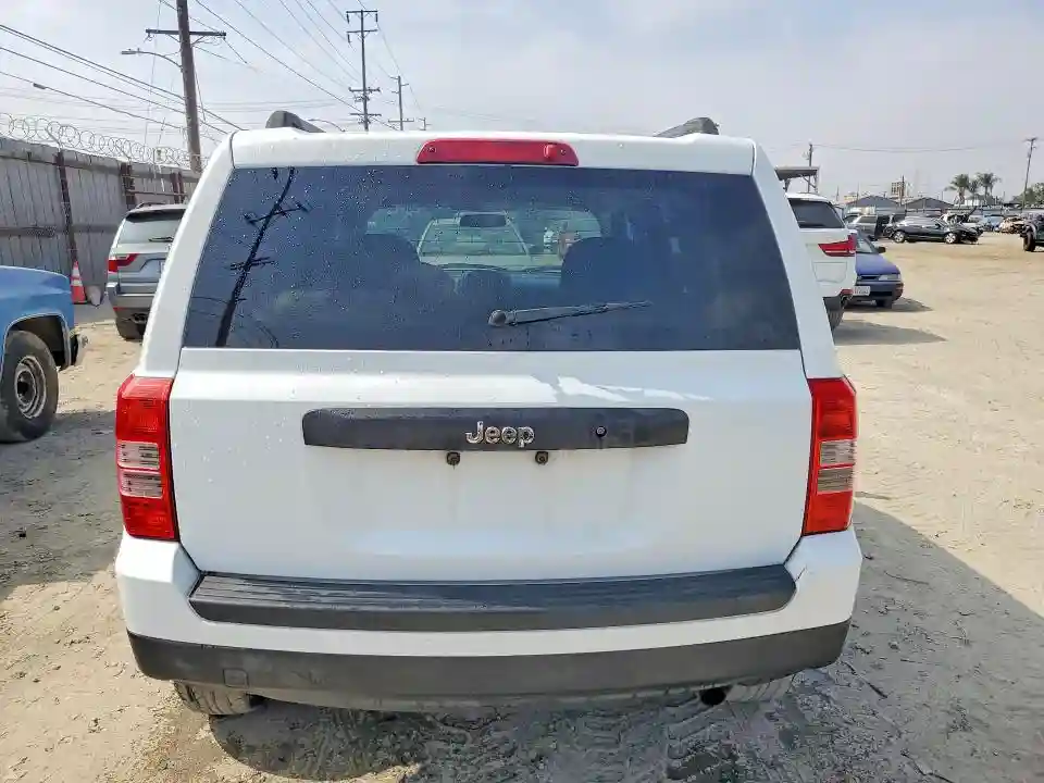 1J4NT1GA0BD236073 2011 JEEP PATRIOT-5