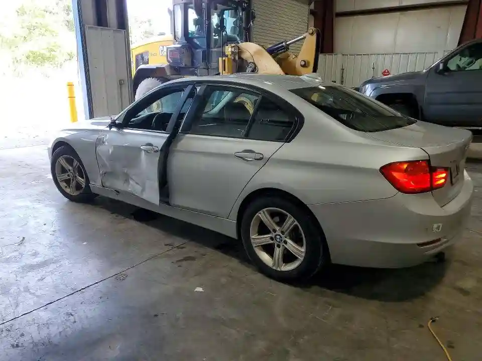 WBA3B5G58FNS19870 2015 BMW 3 SERIES-1