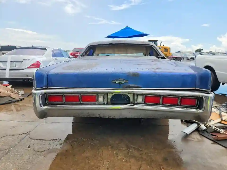 3Y82A874716 1973 LINCOLN CONTINENTL-5