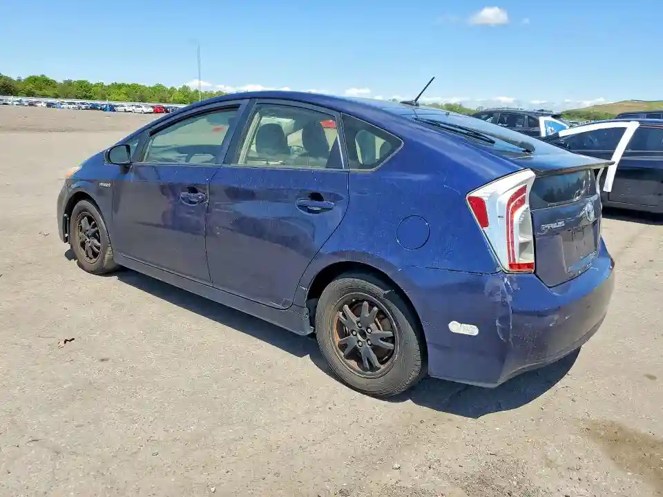 JTDKN3DU1F1961525 2015 TOYOTA PRIUS-1