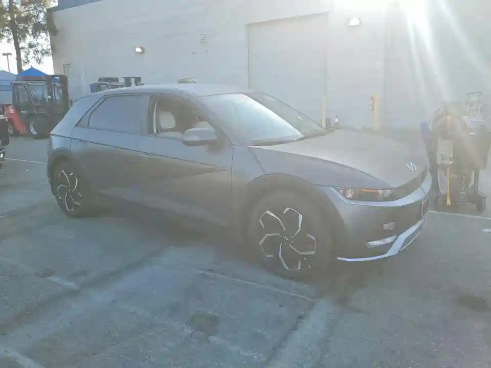 KM8KNDAF2PU201689 2023 HYUNDAI IONIQ-3