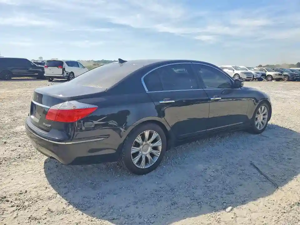 KMHGC4DE7AU073990 2010 HYUNDAI GENESIS-2