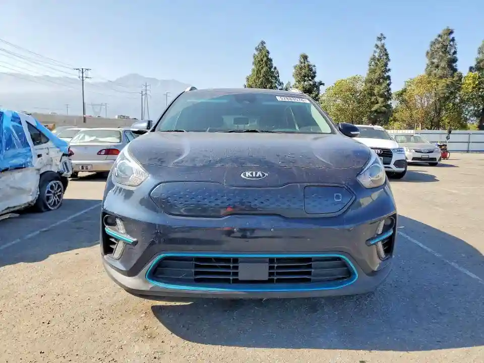 KNDCC3LG7M5103987 2021 KIA NIRO-4