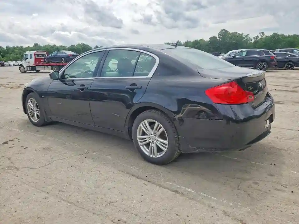 JN1CV6AR2FM650113 2015 INFINITI Q40-1