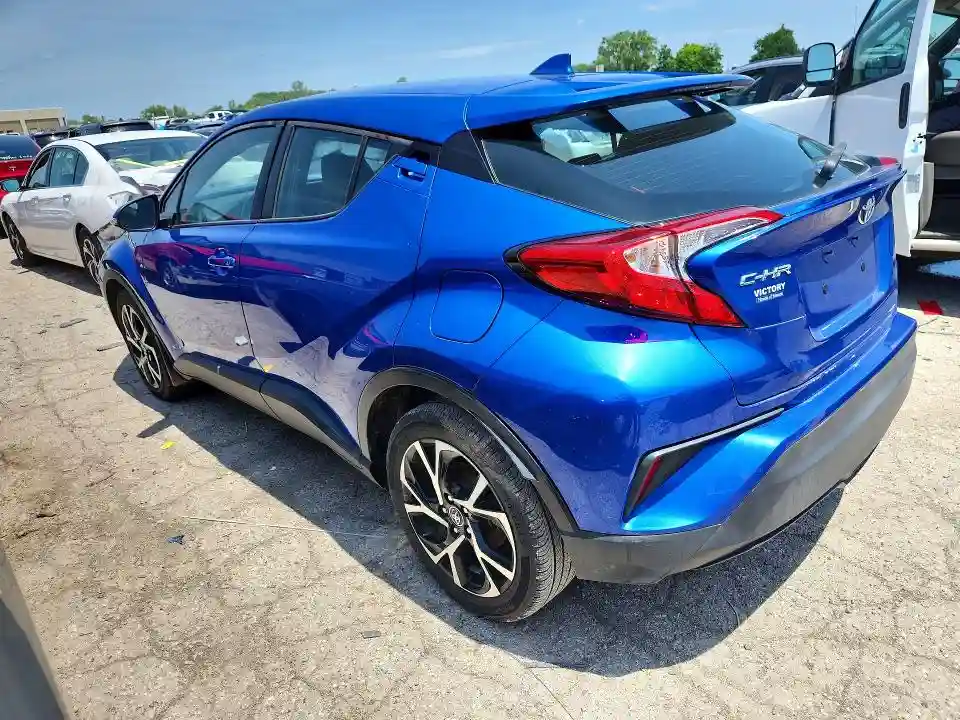 NMTKHMBX2JR055503 2018 TOYOTA C-HR-1