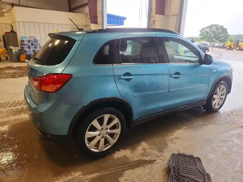 4A4AP4AU2EE016339 2014 MITSUBISHI OUTLANDER-2