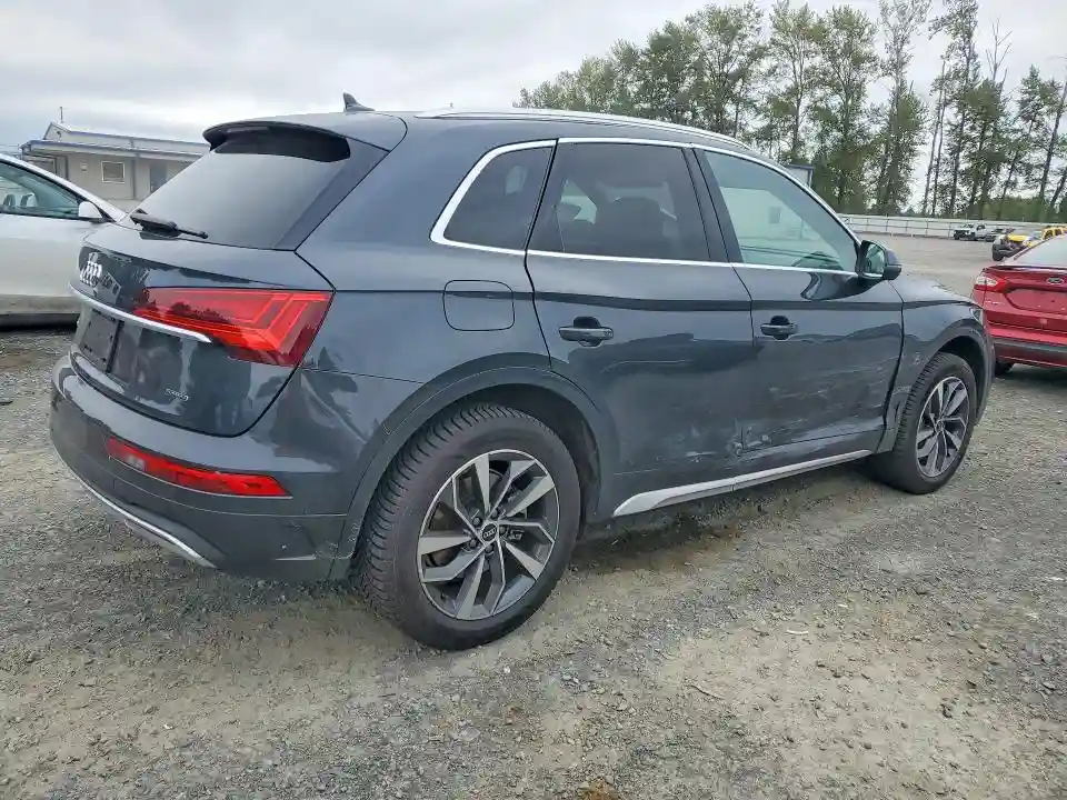 WA1BAAFY2M2072072 2021 AUDI Q5-2