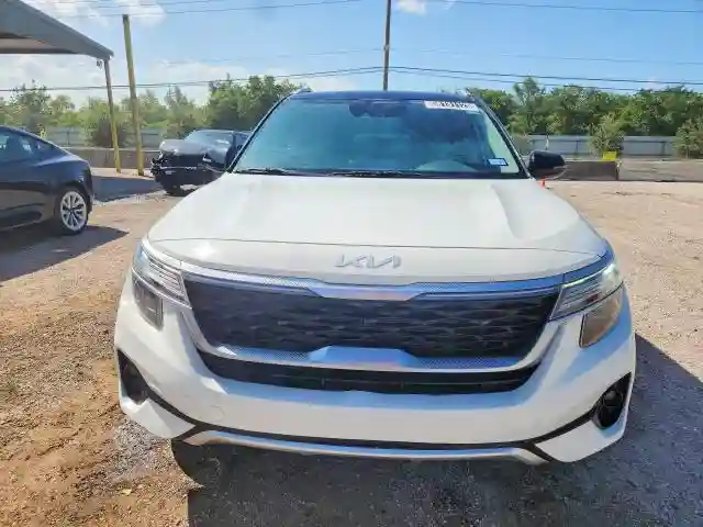 KNDEU2AA9P7395150 2023 KIA SELTOS-4