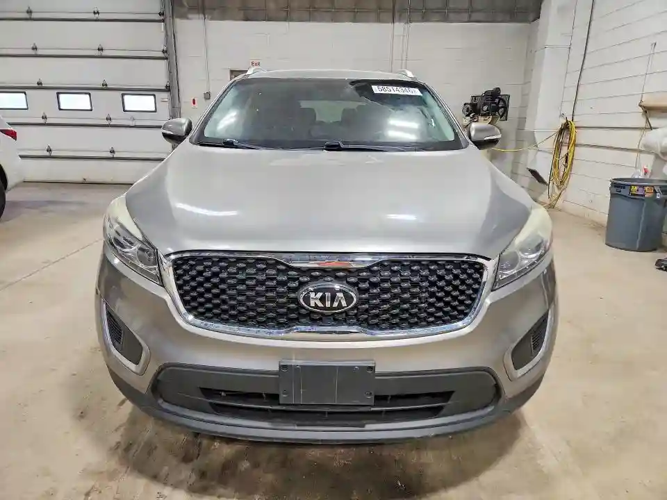 5XYPG4A39HG266715 2017 KIA SORENTO-4