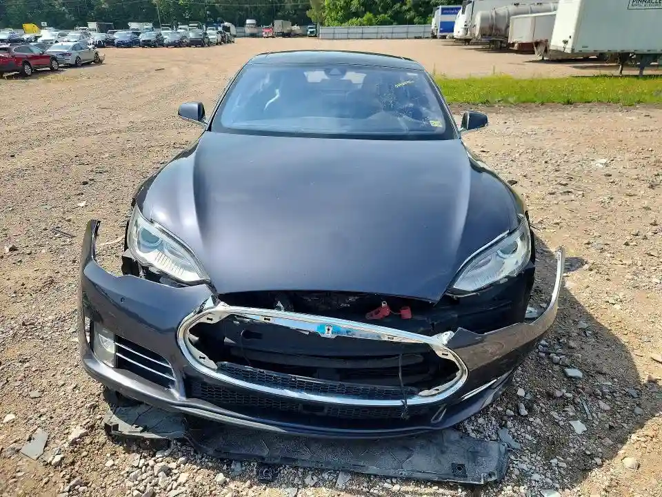 5YJSA4H27FFP78325 2015 TESLA MODEL S-4