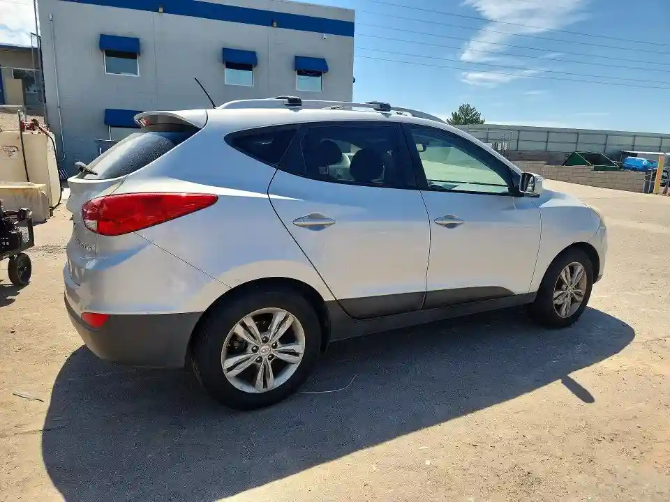 KM8JU3AC2CU521684 2012 HYUNDAI TUCSON-2
