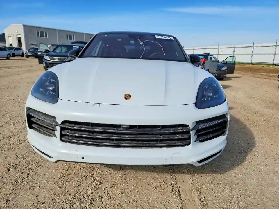 WP1BA2AY8PDA27342 2023 PORSCHE CAYENNE-4