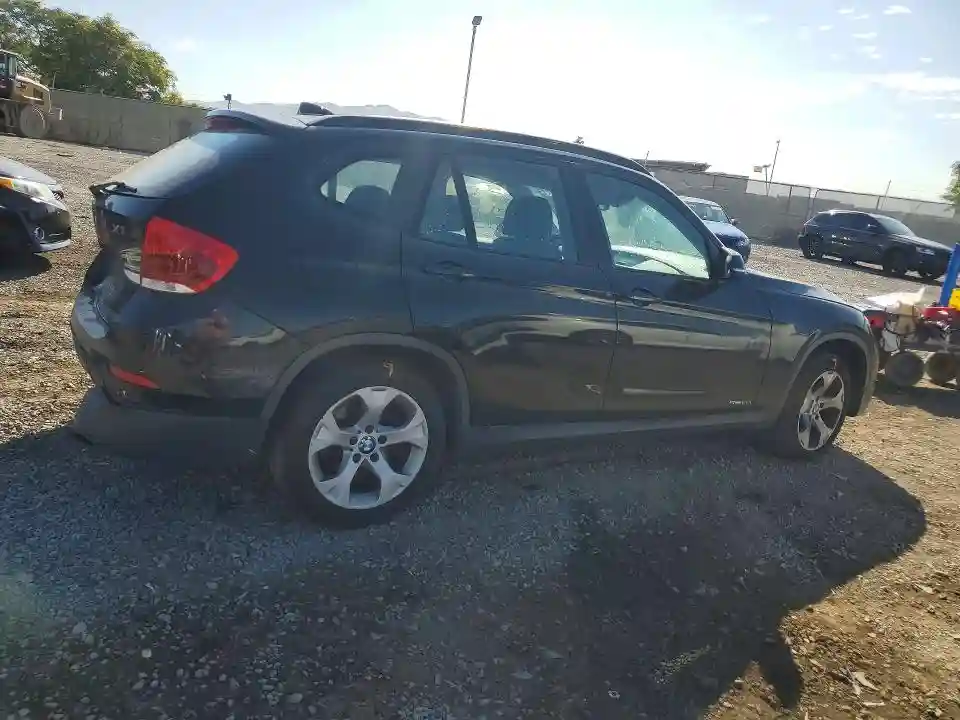 WBAVM1C5XEVW47164 2014 BMW X1-2