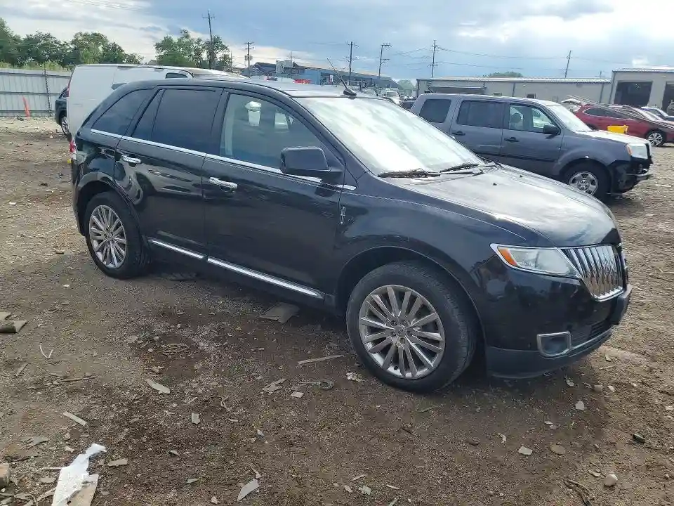 2LMDJ8JK5BBJ06037 2011 LINCOLN MKX-3