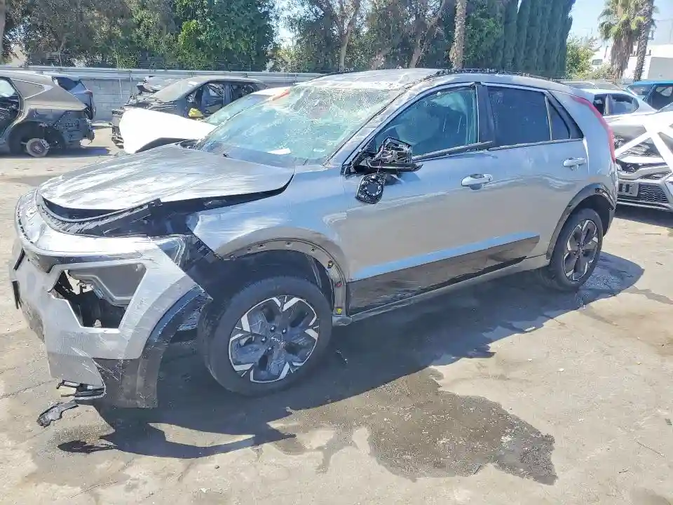 KNDCR3L19R5111056 2024 KIA NIRO WIND-0
