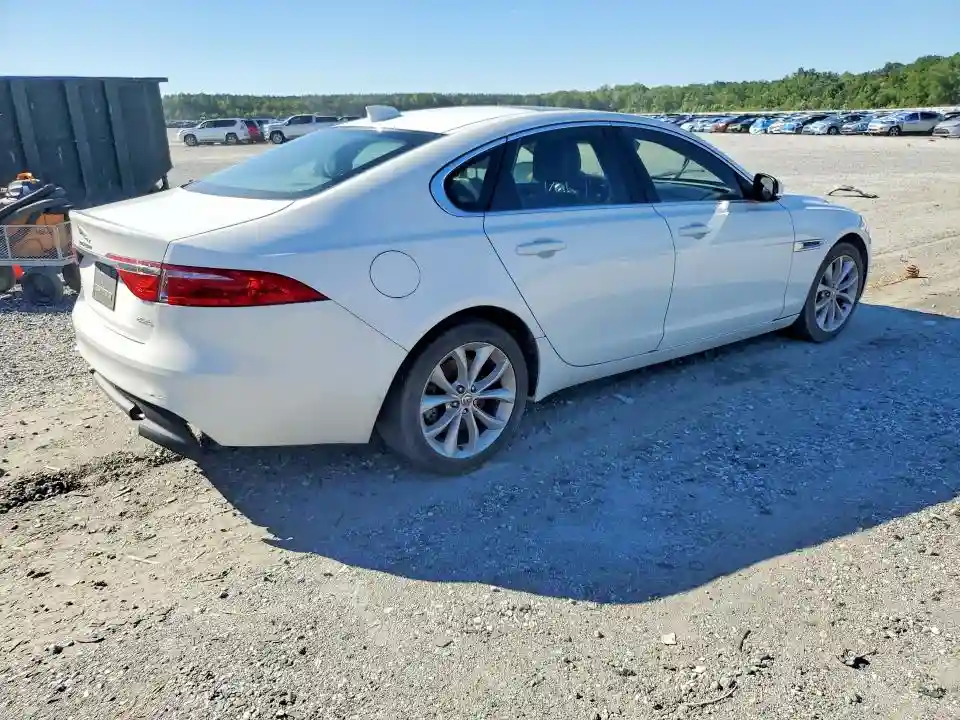 SAJBD4FX9KCY78845 2019 JAGUAR XF-2