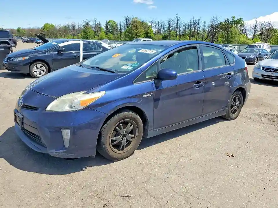 JTDKN3DU1F1961525 2015 TOYOTA PRIUS-0