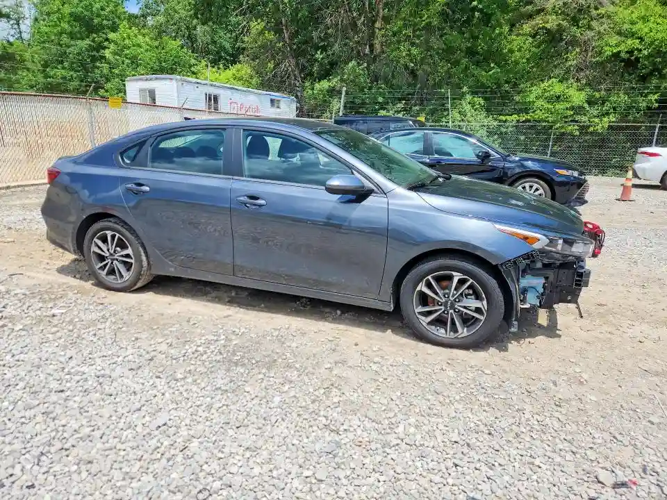 3KPF24AD6RE725247 2024 KIA FORTE LXS-3