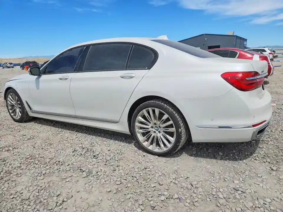 WBA7F2C5XGG418922 2016 BMW 7 SERIES-1