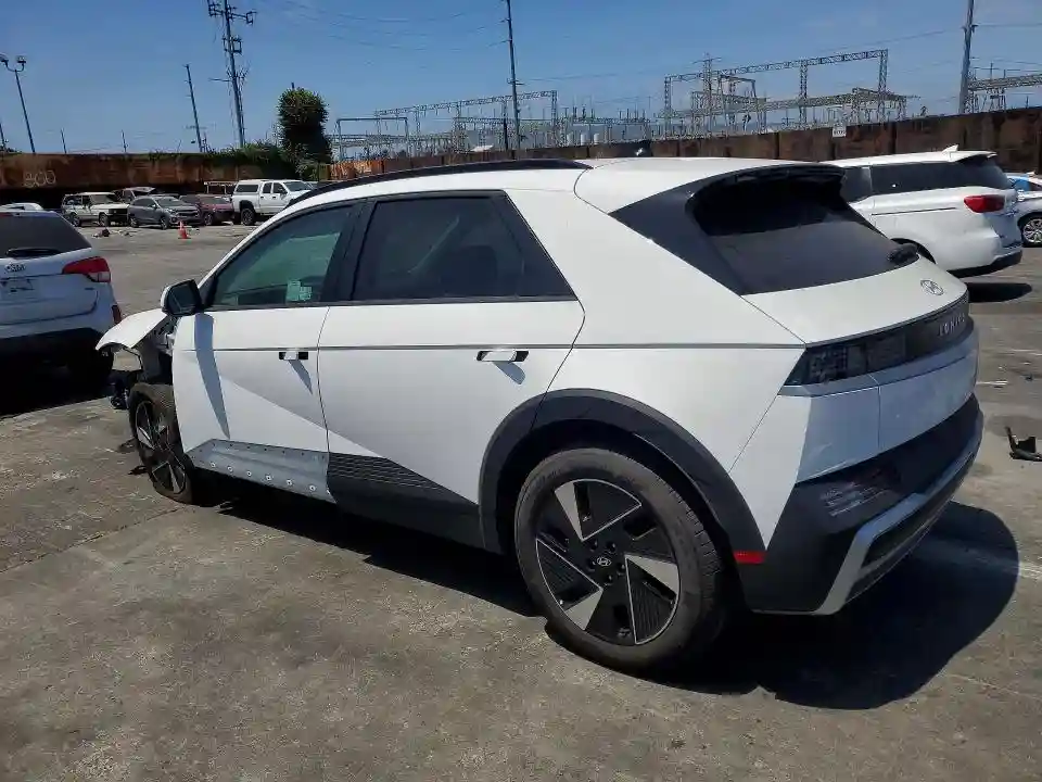 7YAKN4DA0SY028396 2025 HYUNDAI IONIQ-1