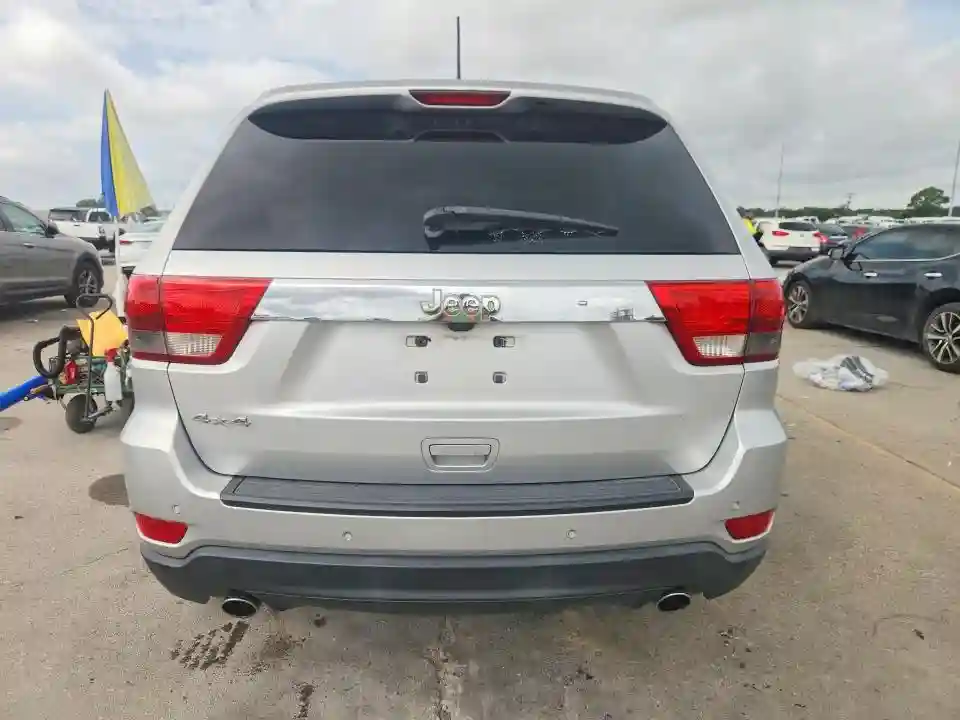 1J4RR4GT6BC646417 2011 JEEP GRAND CHEROKEE-5