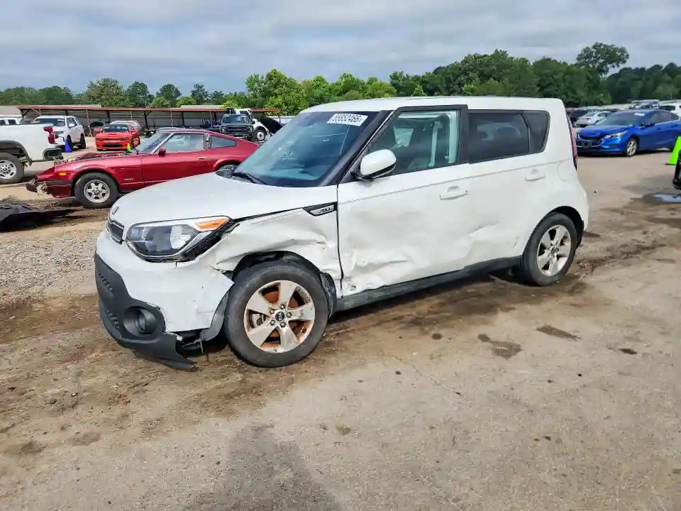 KNDJN2A20J7618669 2018 KIA SOUL BASE-0