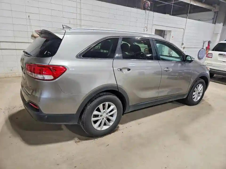 5XYPG4A39HG266715 2017 KIA SORENTO-2