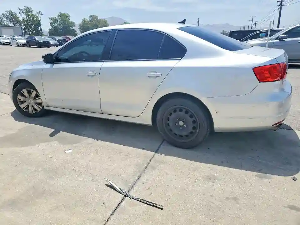 3VWD17AJ4EM226901 2014 VOLKSWAGEN JETTA-1