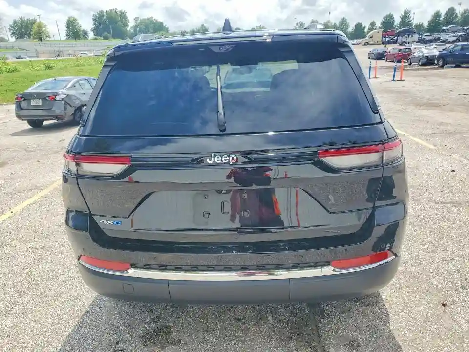 1C4RJYB69N8721382 2022 JEEP GRAND CHEROKEE-5