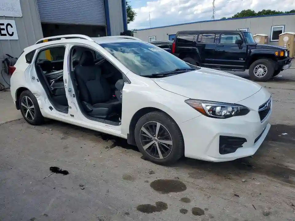 4S3GTAD61K3704302 2019 SUBARU IMPREZA-3
