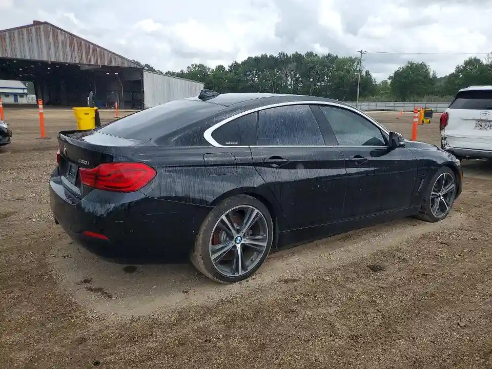 WBA4J1C55JBA30080 2018 BMW 4 SERIES-2