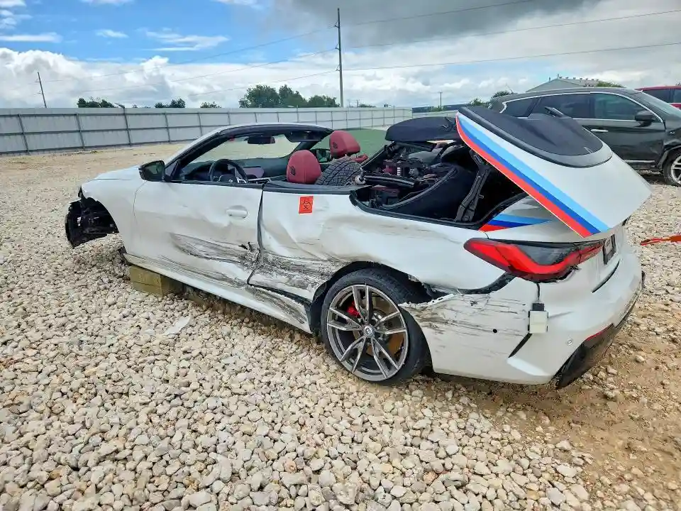 WBA53AT03PCM84587 2023 BMW M4-1