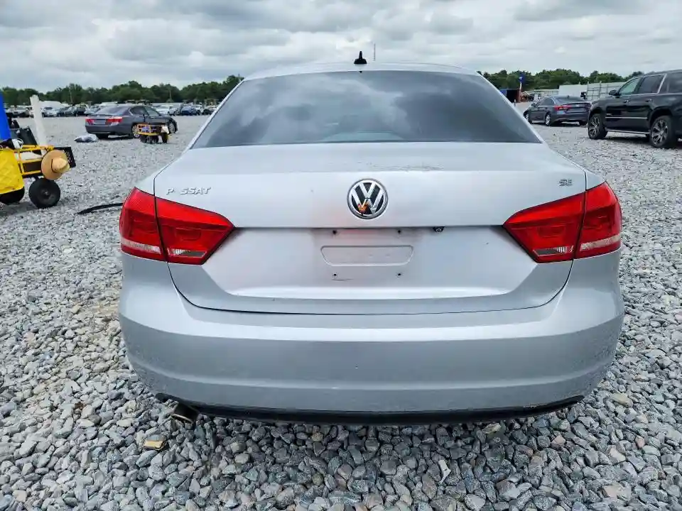1VWBH7A30DC050420 2013 VOLKSWAGEN PASSAT-5