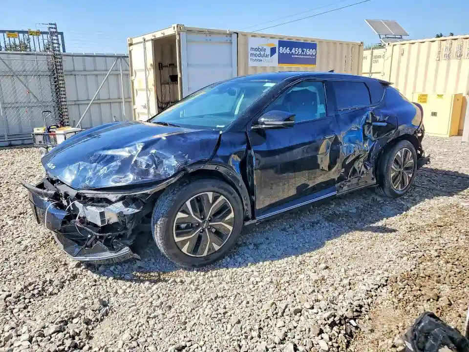 KNDC34LA4P5609718 2023 KIA EV6 WIND-0