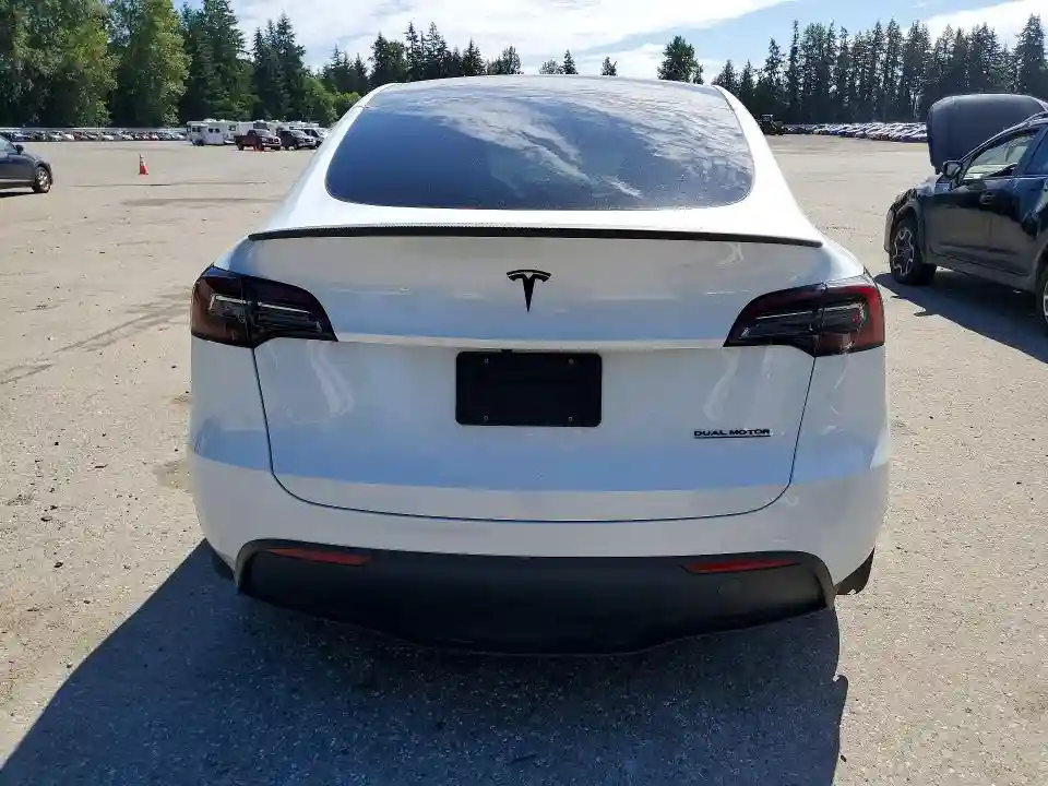 7SAYGDEE3PA110420 2023 TESLA MODEL Y-5
