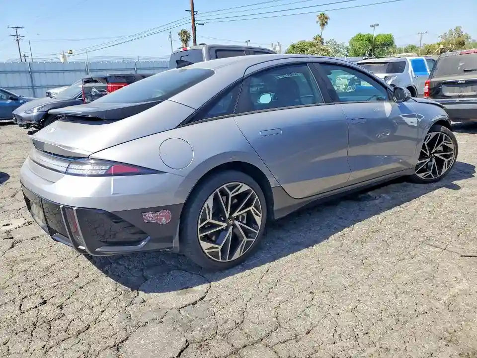 KMHM34AAXPA053568 2023 HYUNDAI IONIQ 6 SE-2