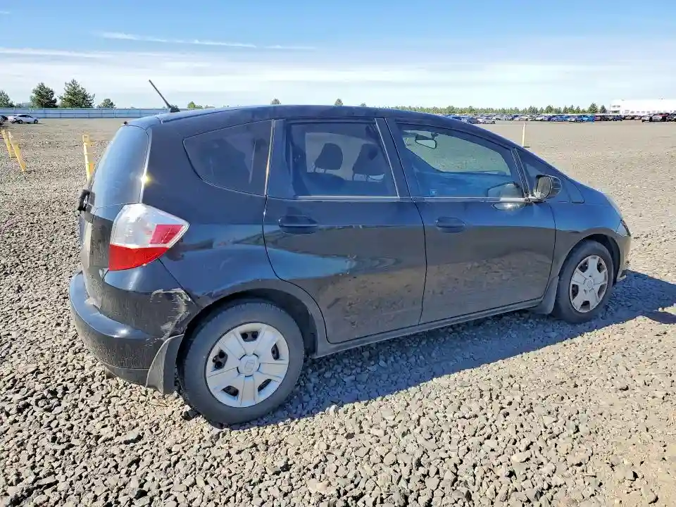 JHMGE8H33DC015205 2013 HONDA FIT-2