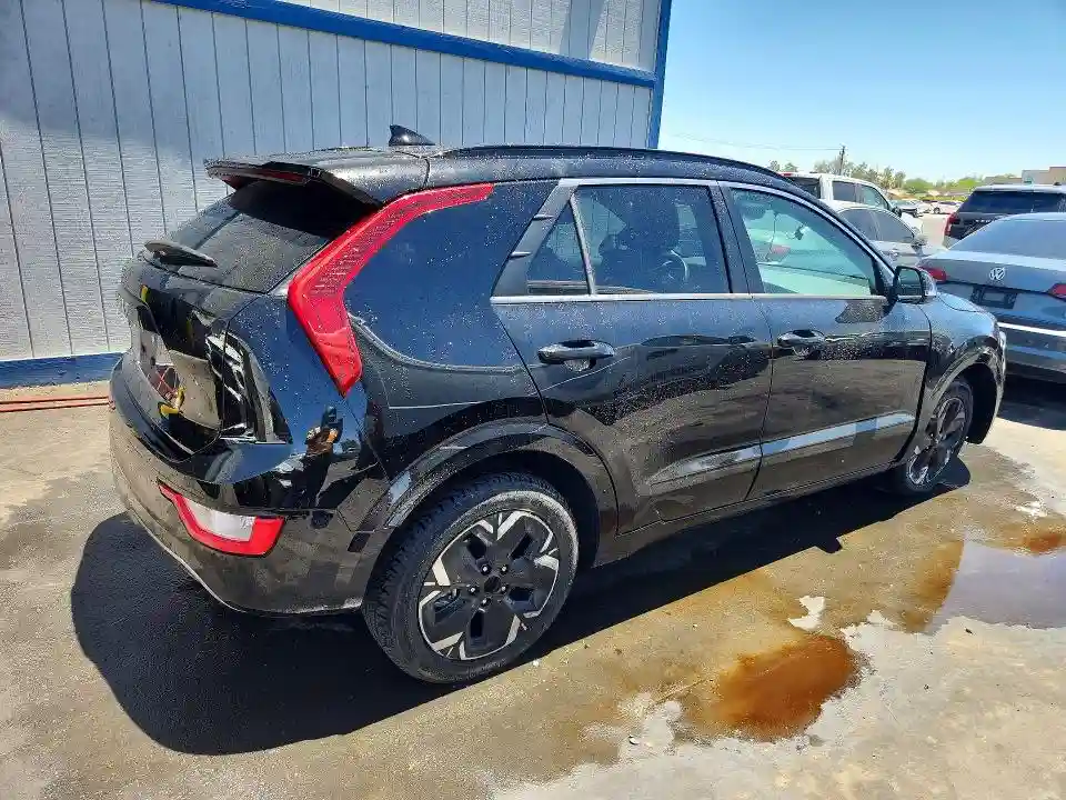 KNDCR3L14P5035937 2023 KIA NIRO WIND-2