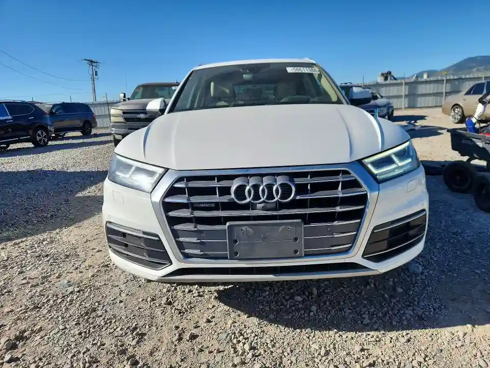 WA1CNAFY7J2098834 2018 AUDI Q5-4