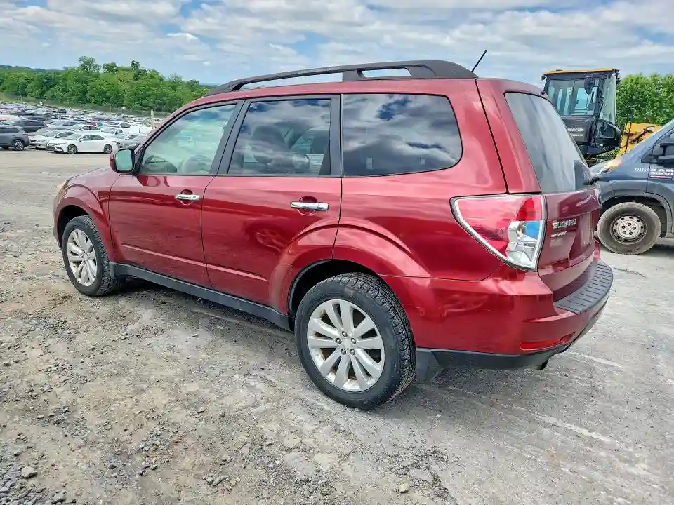 JF2SHADC2BH730817 2011 SUBARU FORESTER-1