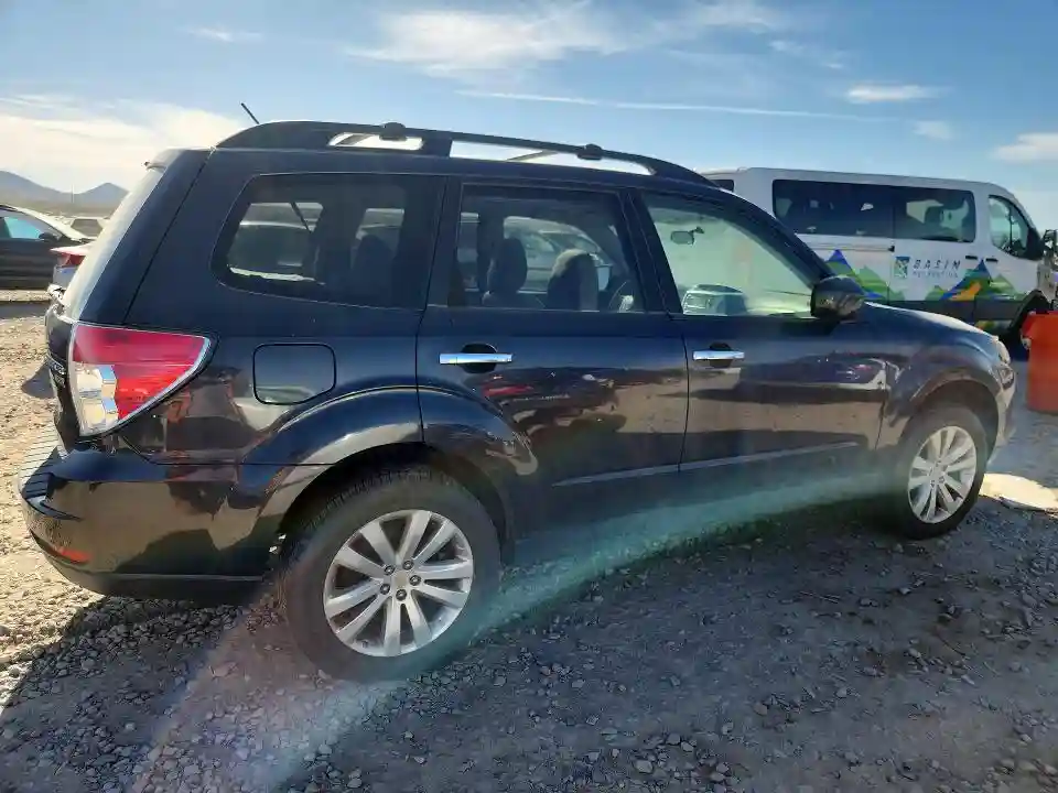 JF2SHADC9BH741068 2011 SUBARU FORESTER-2
