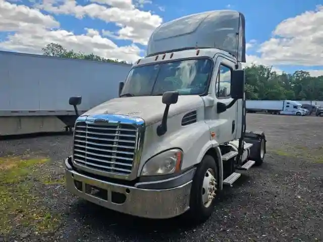 1FUBGAD42GLHD9913 2016 FREIGHTLINER ALL OTHER-2