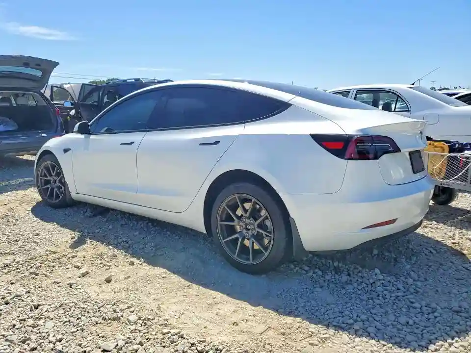 5YJ3E1EA7PF709767 2023 TESLA MODEL 3-1